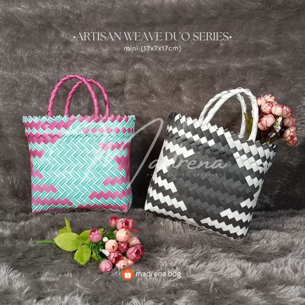 

Tas Hampers Anyam (17x7x17cm) ∙ARTISAN WEAVE DUO∙ Hampers Lebaran Idul Fitri Tas Hampers Natal Tas Hampers Birthday Tas Souvenir Tas Ulang Tahun