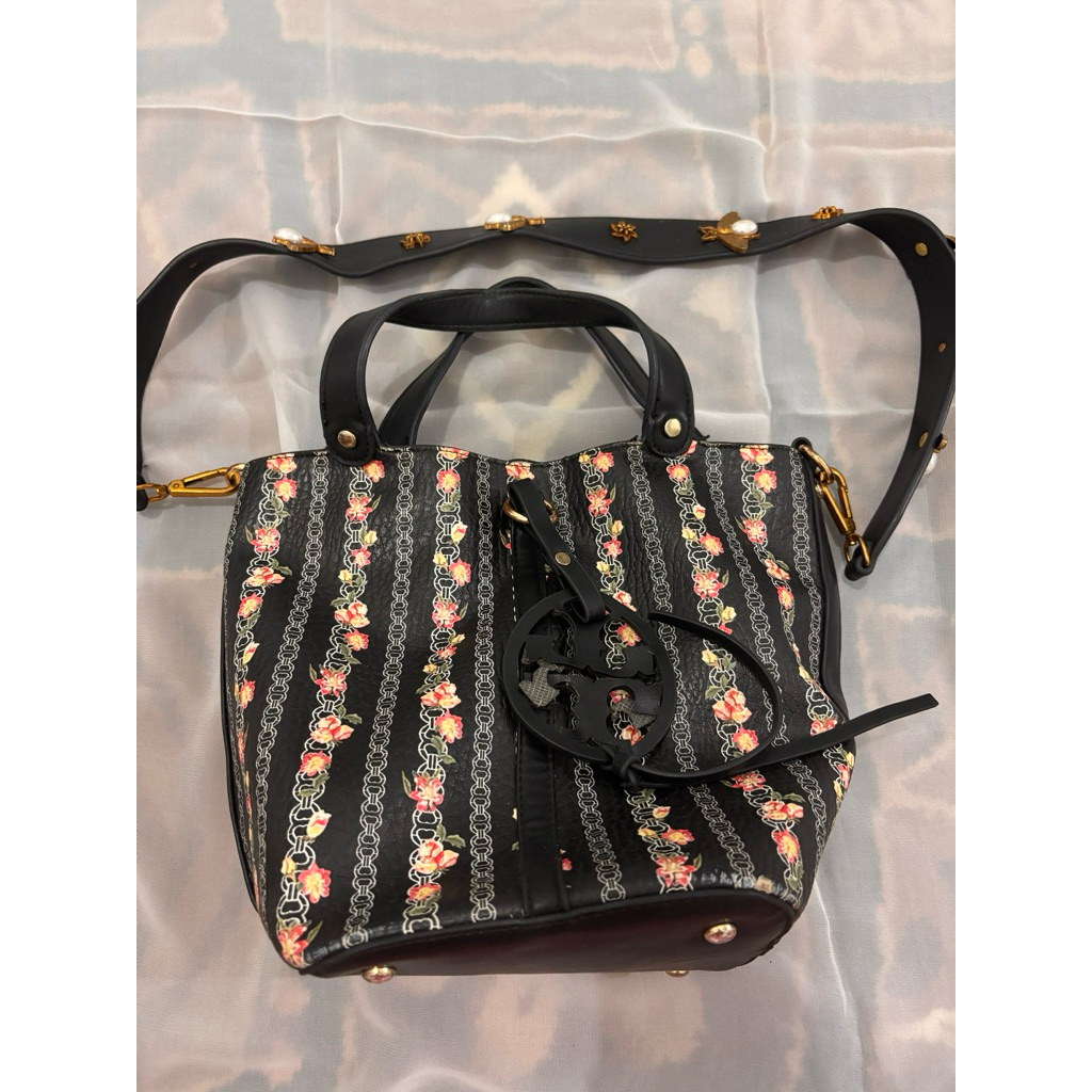 Prelove tas tory burch (kw ya)