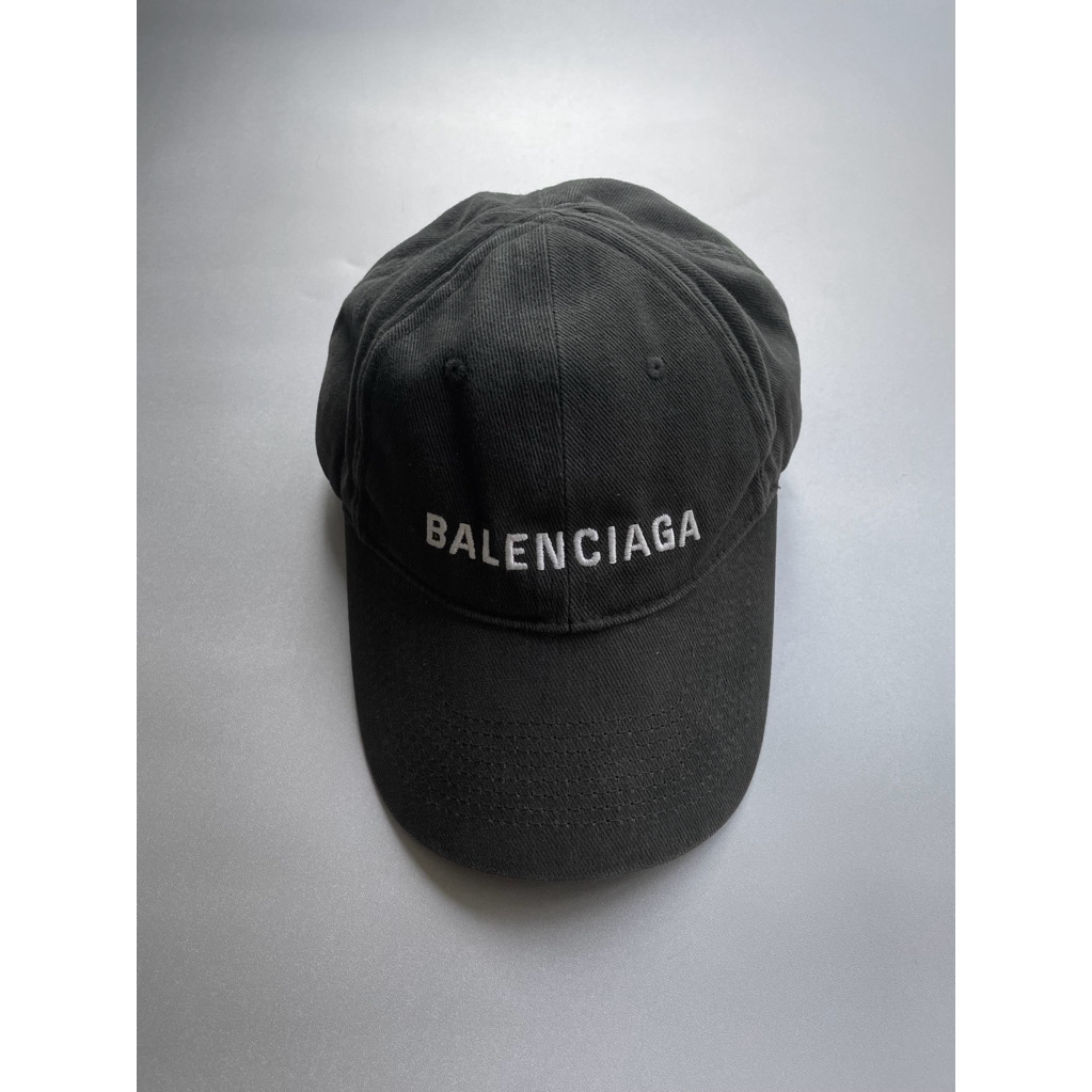 Balenciaga Classic Logo Cap (100% Original)
