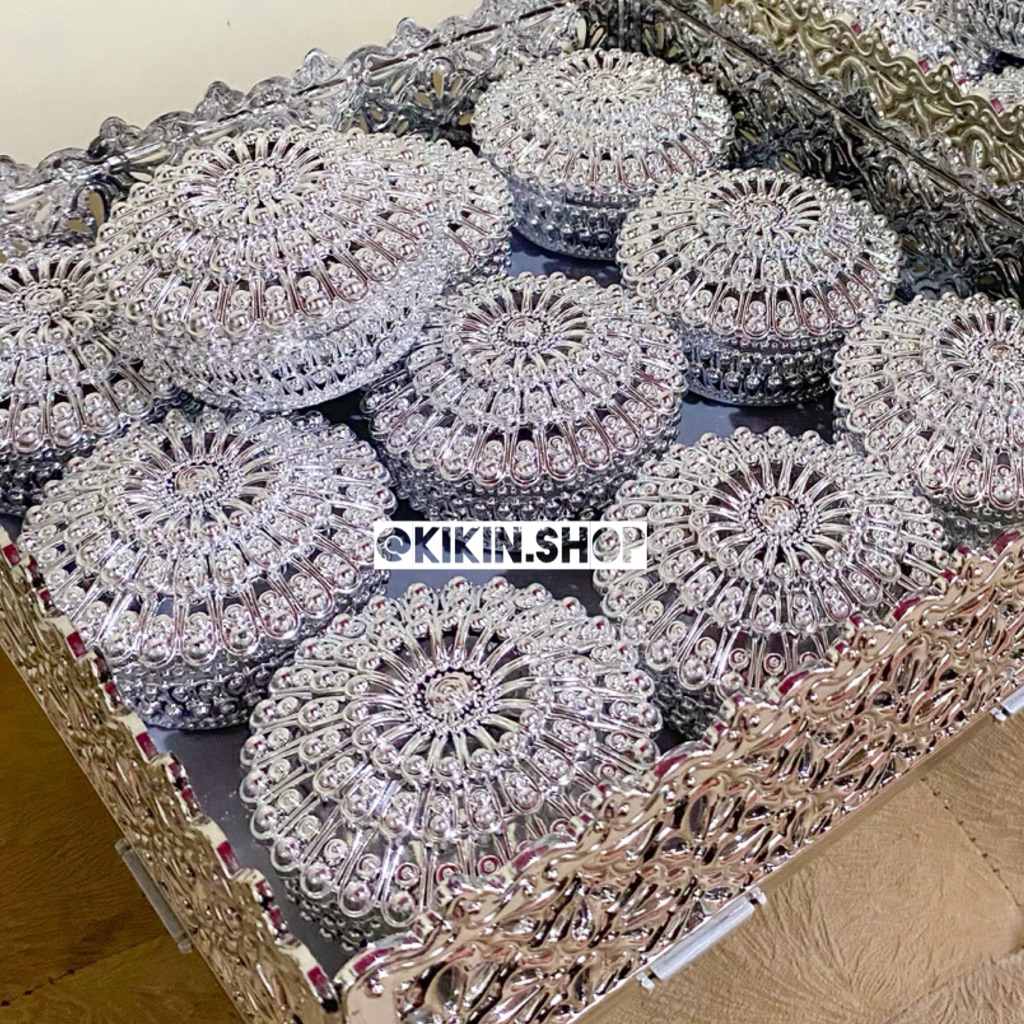 

READY Box Sirih Pinang 12 Pcs