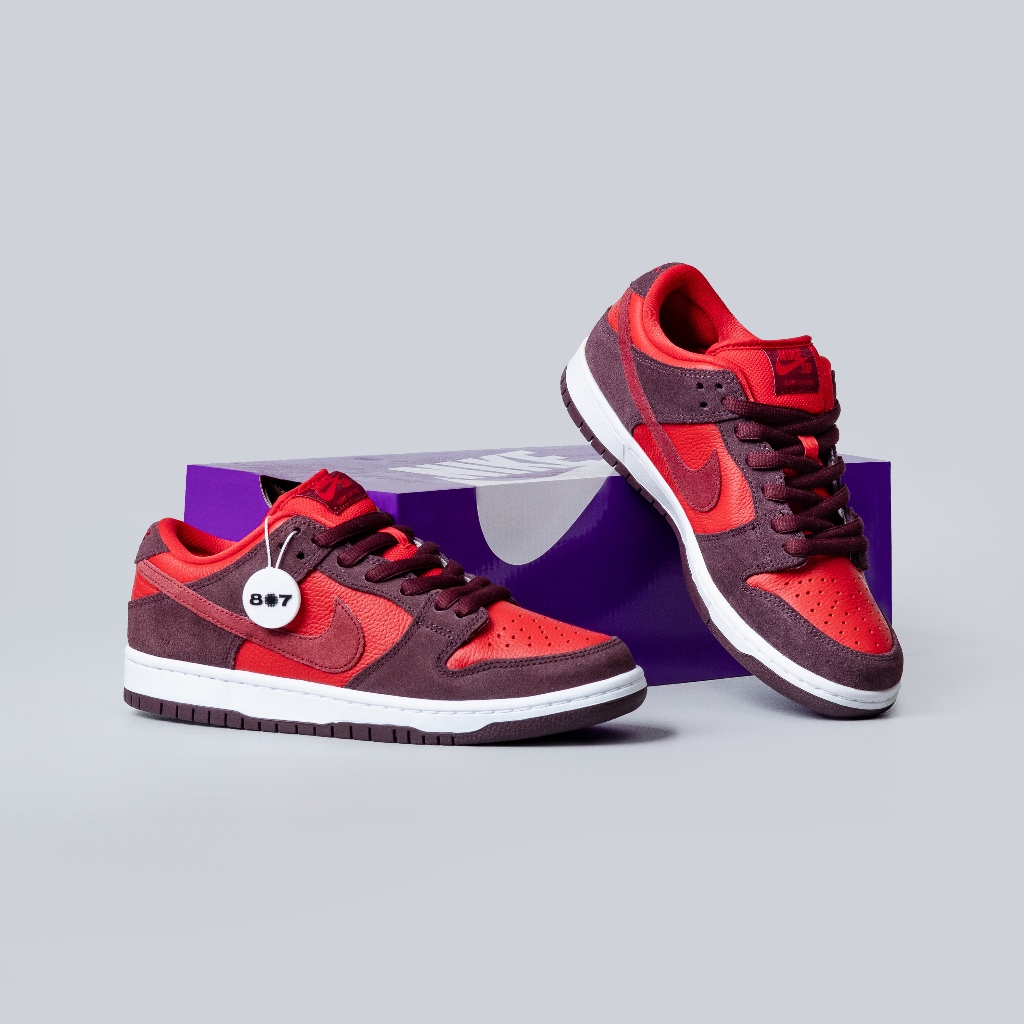 SB Dunk Low Cherry