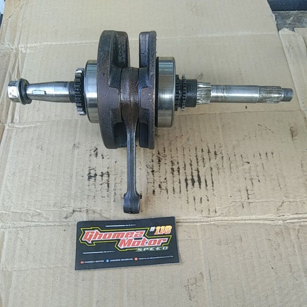 bandul Kruk as Mio j kode 54p00