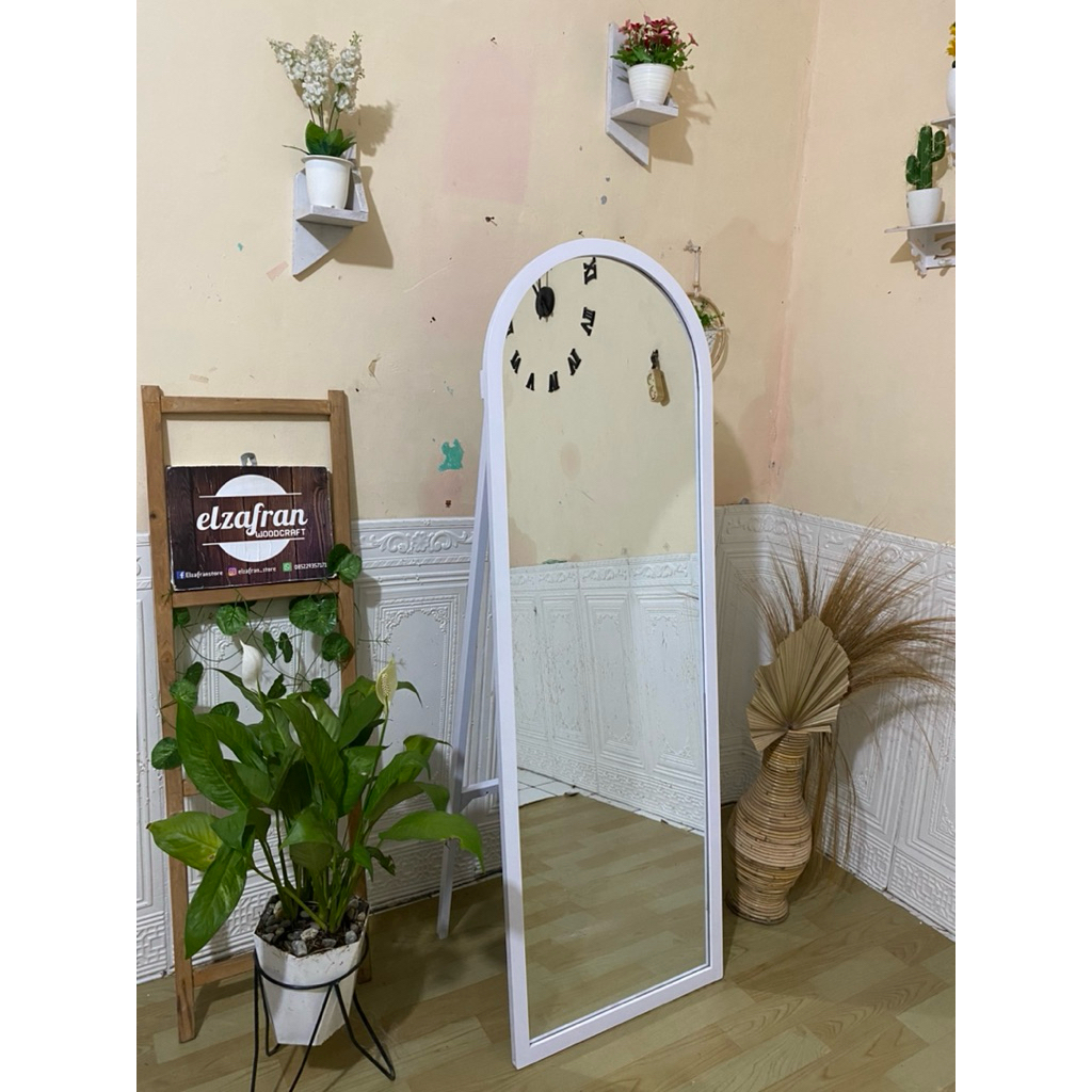 standing mirror oval