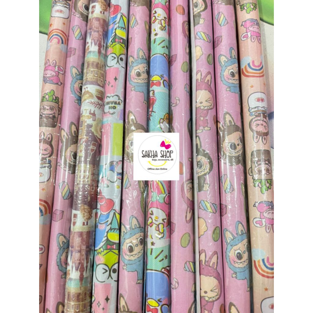 

SAKHA- 1 PCS KERTAS KADO KARAKTER