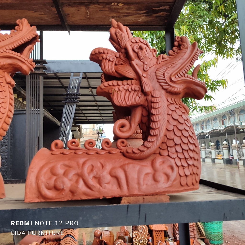 pinggiran wuwung kerpus model hiasan naga