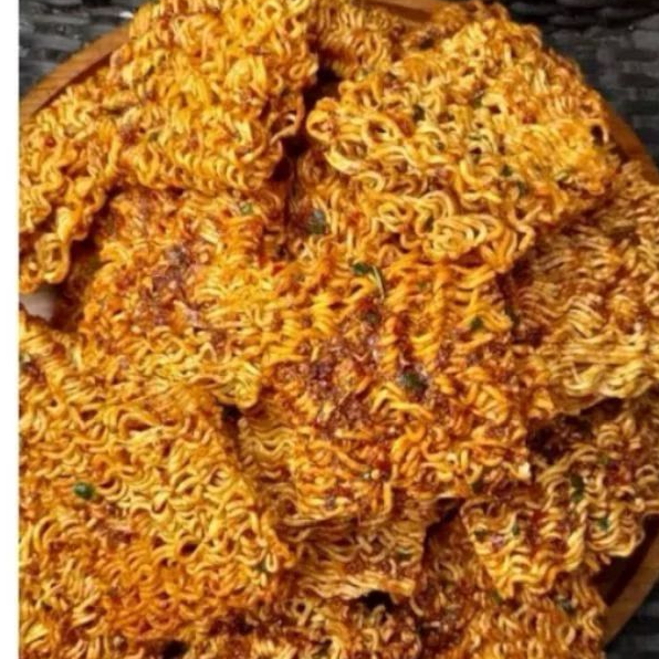 

MIE KERING/MIE KEREMES PEDAS BANDUNG BUMBU MELIMPAH PEDAS DAUN JERUK