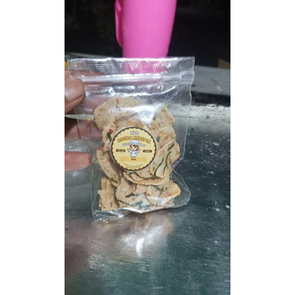 

Basreng N&A pedas original daun jeruk gurih kreyes enk