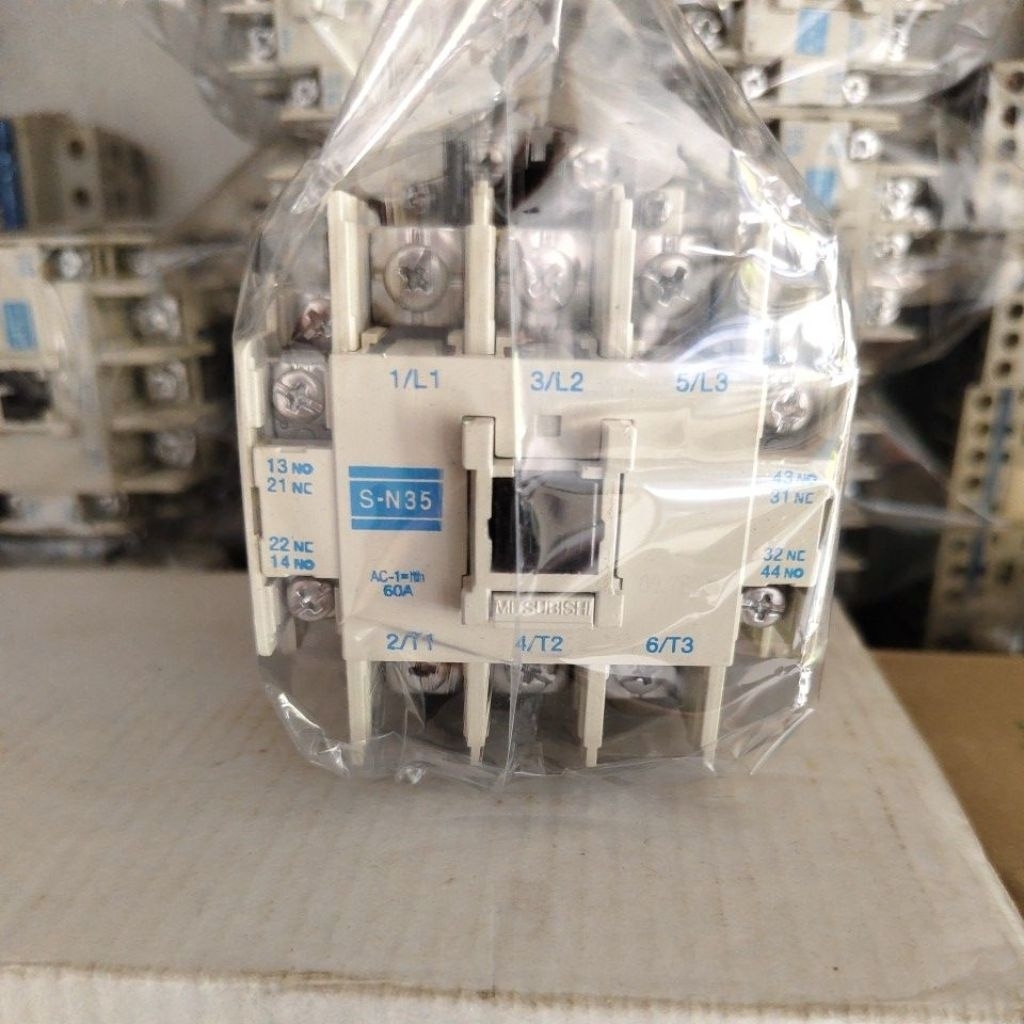 kontaktor Mitsubishi SN-35 60A 220V