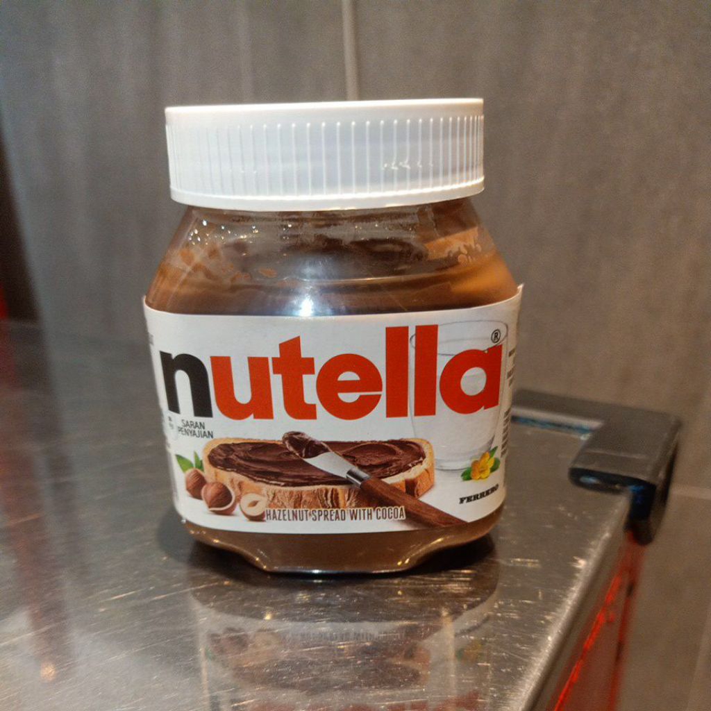 

nutella selai coklat hazelnut spread with cocoa
