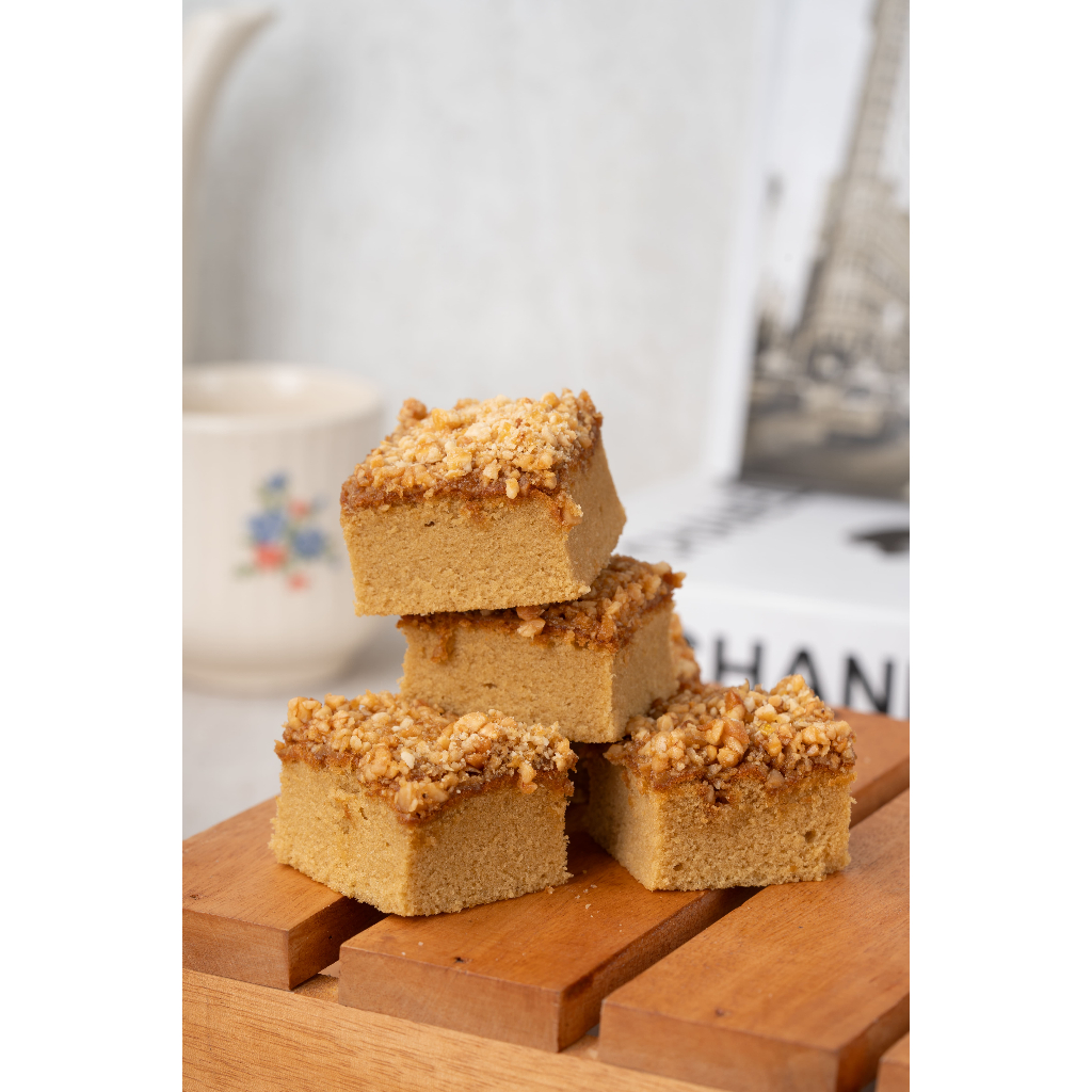 

Madami Kue Potong Bolu Jadul - Mocca Nougat