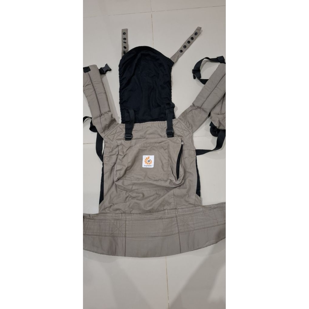 Gendongan Bayi Second Preloved SSC Ergobaby
