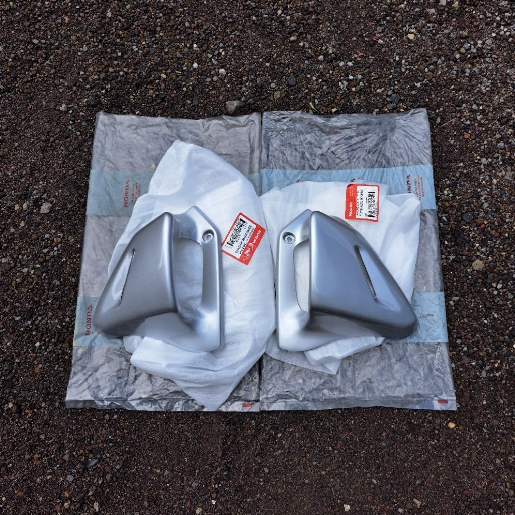 Cover tangki honda tiger 2000 Tilas/tilam (tiger lawas/tiger lama) silver Original AHM Astra Honda M