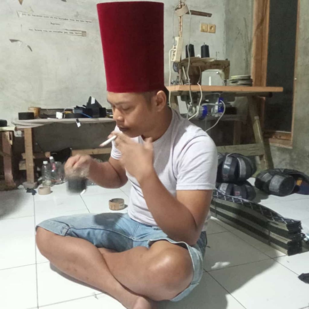 SONGKOK CUSTOM MERAH,PECI CUSTOM MERAH,PECI BANTEN SONGKOK BANTEN,PECI TINGI 6CM-17CM