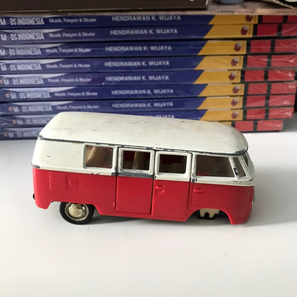 Vintage VW Volkswagen Welly Bus  Rmz City Transporter 1/32 die cast  Toys toy