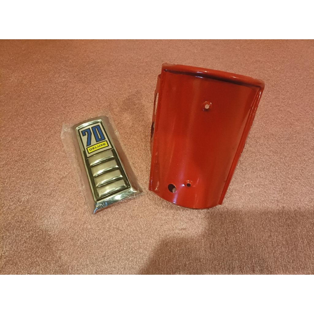 Panel dasi C70 panel dada c70 Merah original logo emblem c70