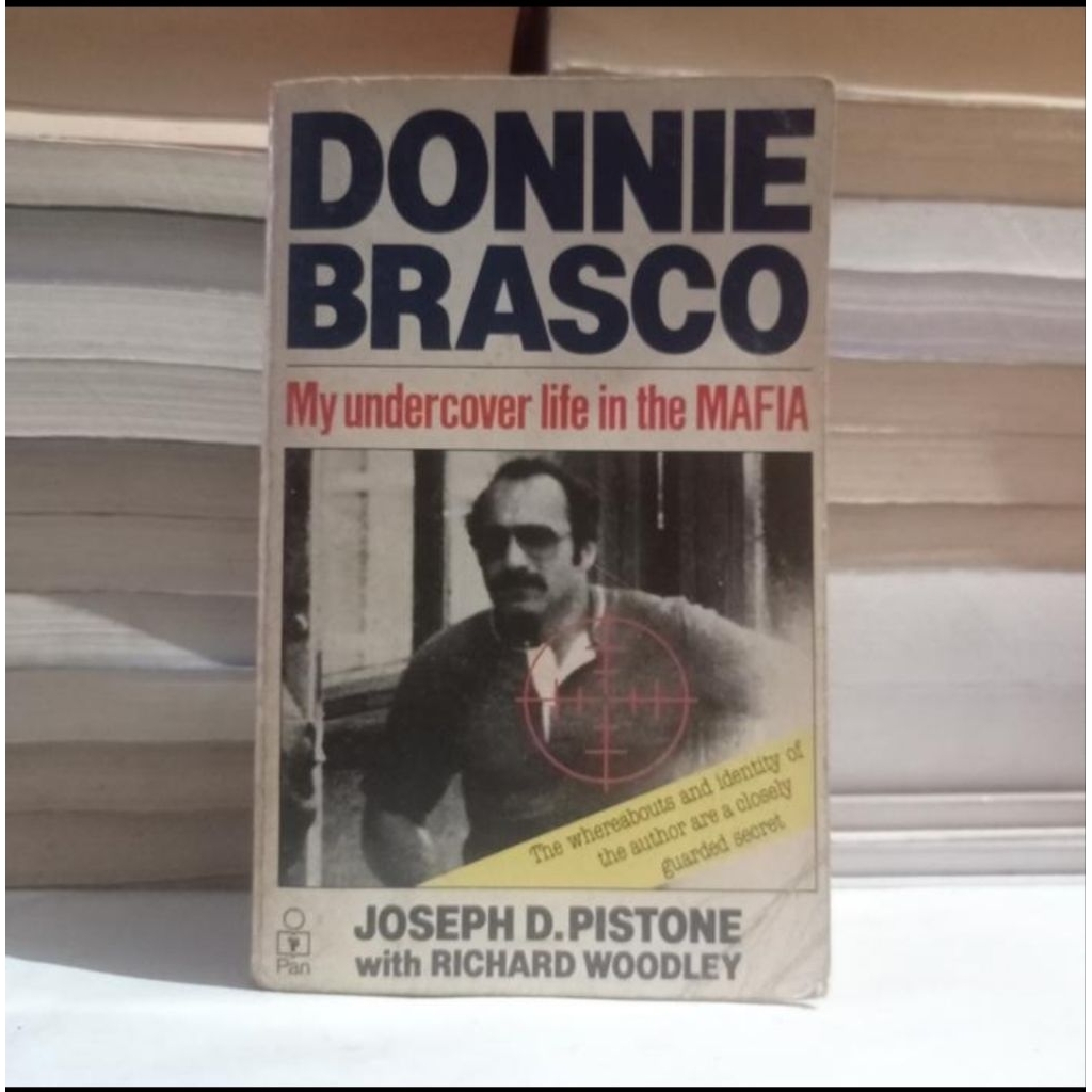 DONNIE BRASCO - JOSEPH D. PISTONE