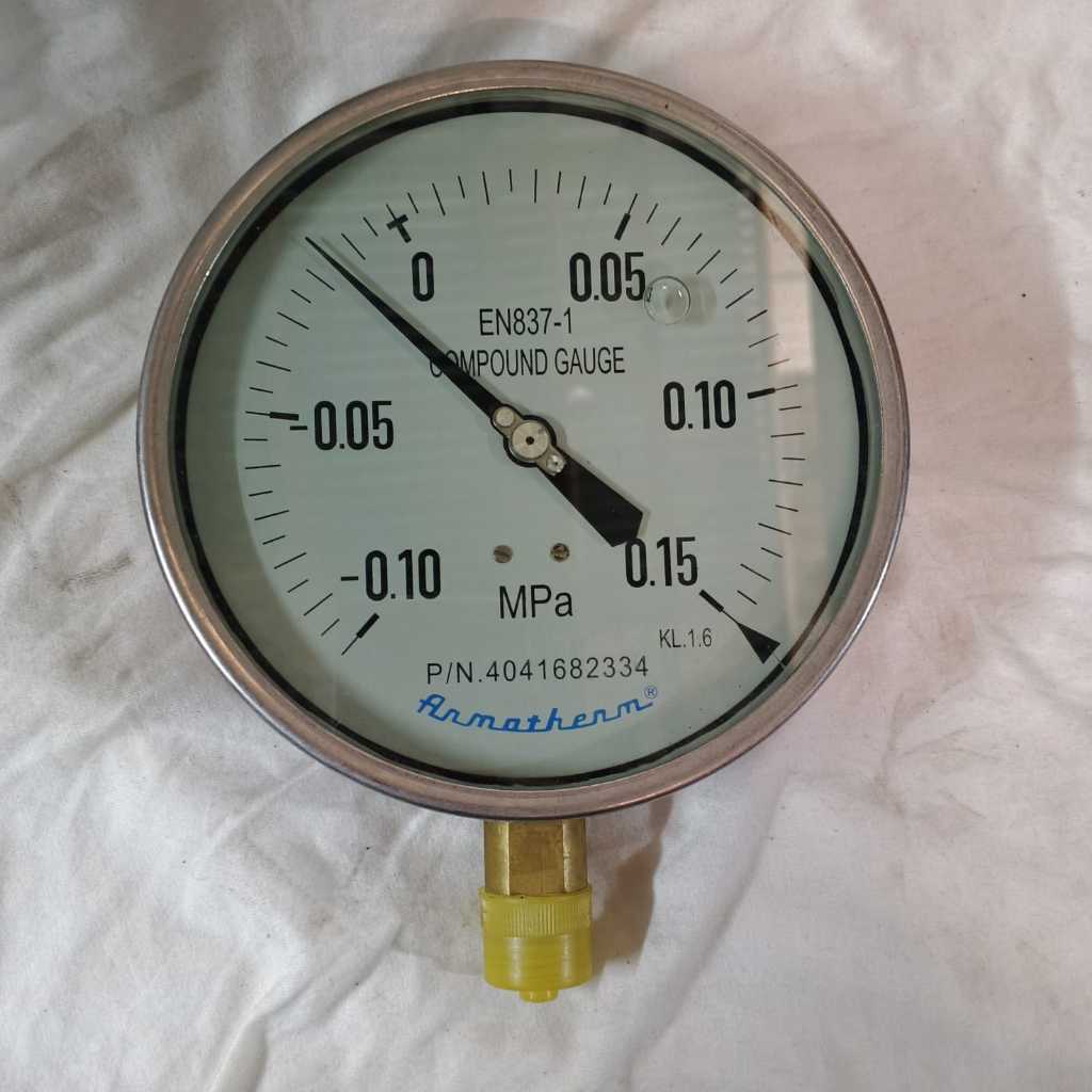 Compound Gauge ARMATHERM 6 " SS 316 EN837-1 -0.10+0.15MPa 1/2" NPT