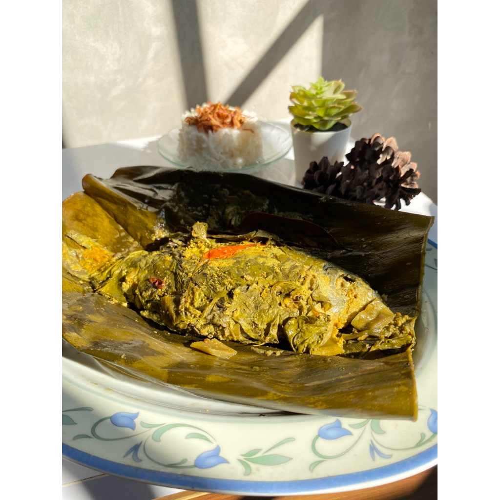 

pepes ikan mas lunak isi 1/frozen ikan tawar siap makan
