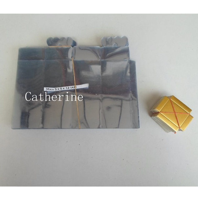 

Kotak Mika 5X5X12 Alas Emas