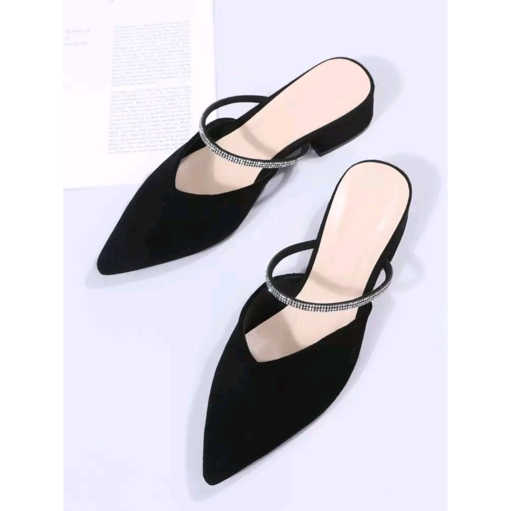 NAOMI SandalHeels Wanita Hak 3 cm Ujung Lancip
