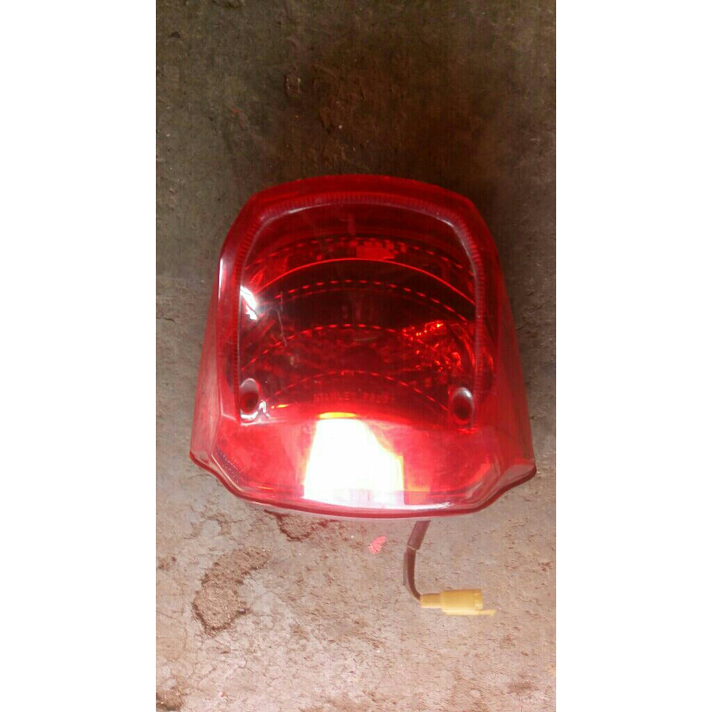 lampu belakang megapro mono