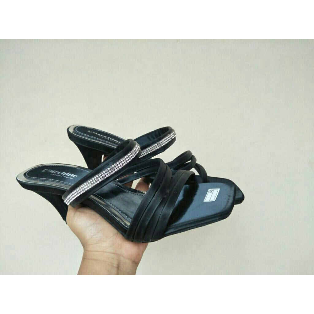 Sandal D'Mochino Size 37,39 dan 40