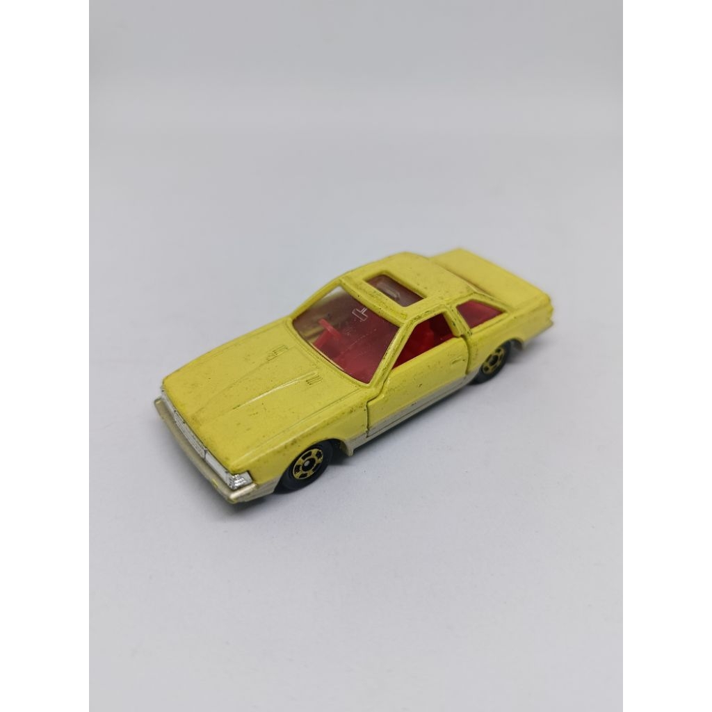 Tomica Lose Toyota Soarer 2800Gt Kuning