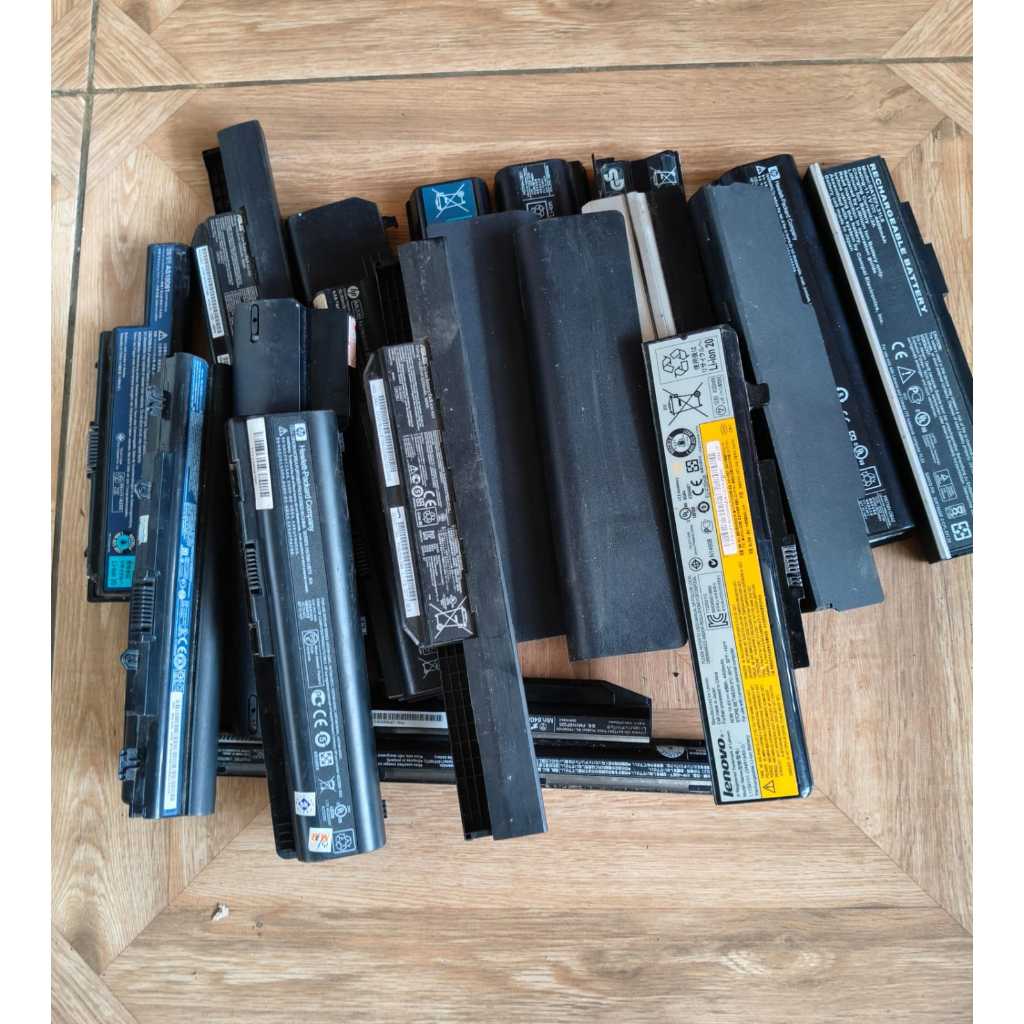 Baterai laptop Bekas kondisi drop atau mati isi 6 cell