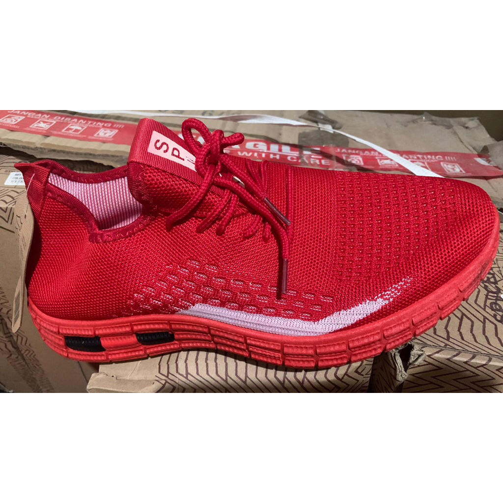 sepatu spicer merah pria