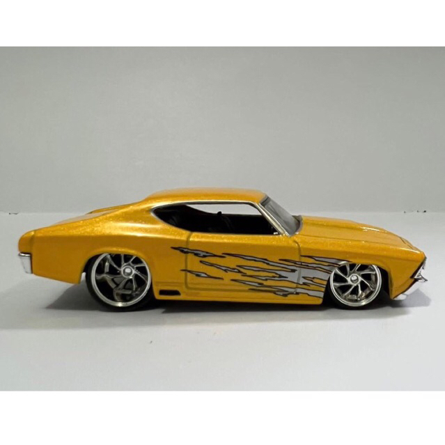 1/64 Jada Chevy Chevelle SS (yellow)