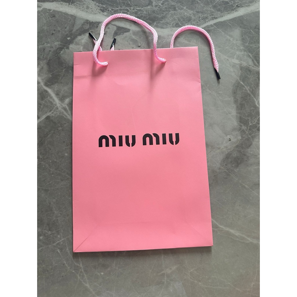 

Paperbag for gift