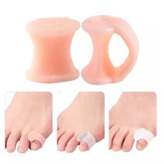 sepasang Pemisah Jari Kaki Jempol Pelindung Bantalan Tumit Kaki Korektor Bunion Valgus / Silikon Pel