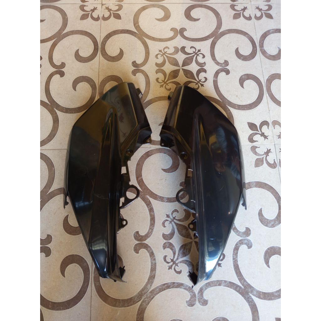 Bodi cowling sayap tebeng samping depan Dek nmax old  Bahan set kanan kiri