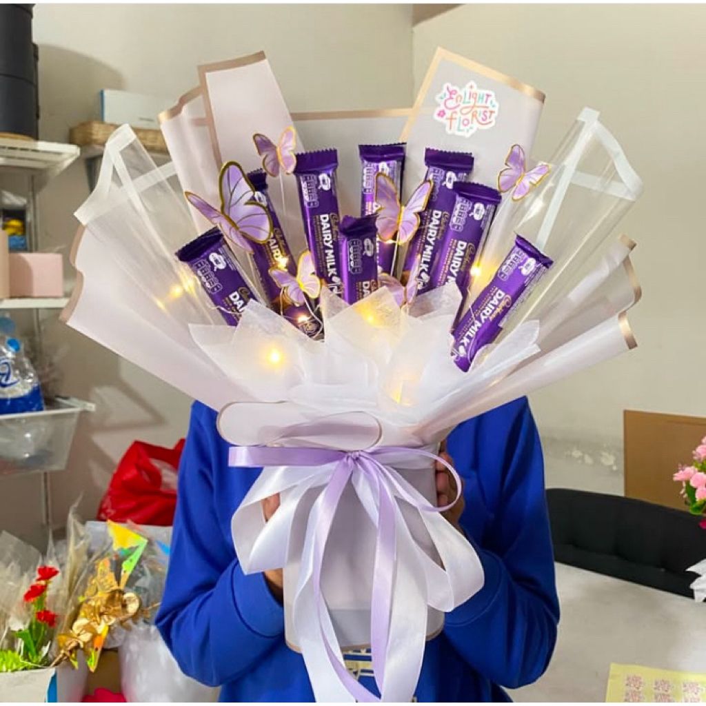 

Buket Coklat Cadbury dengan Kupu Kupu