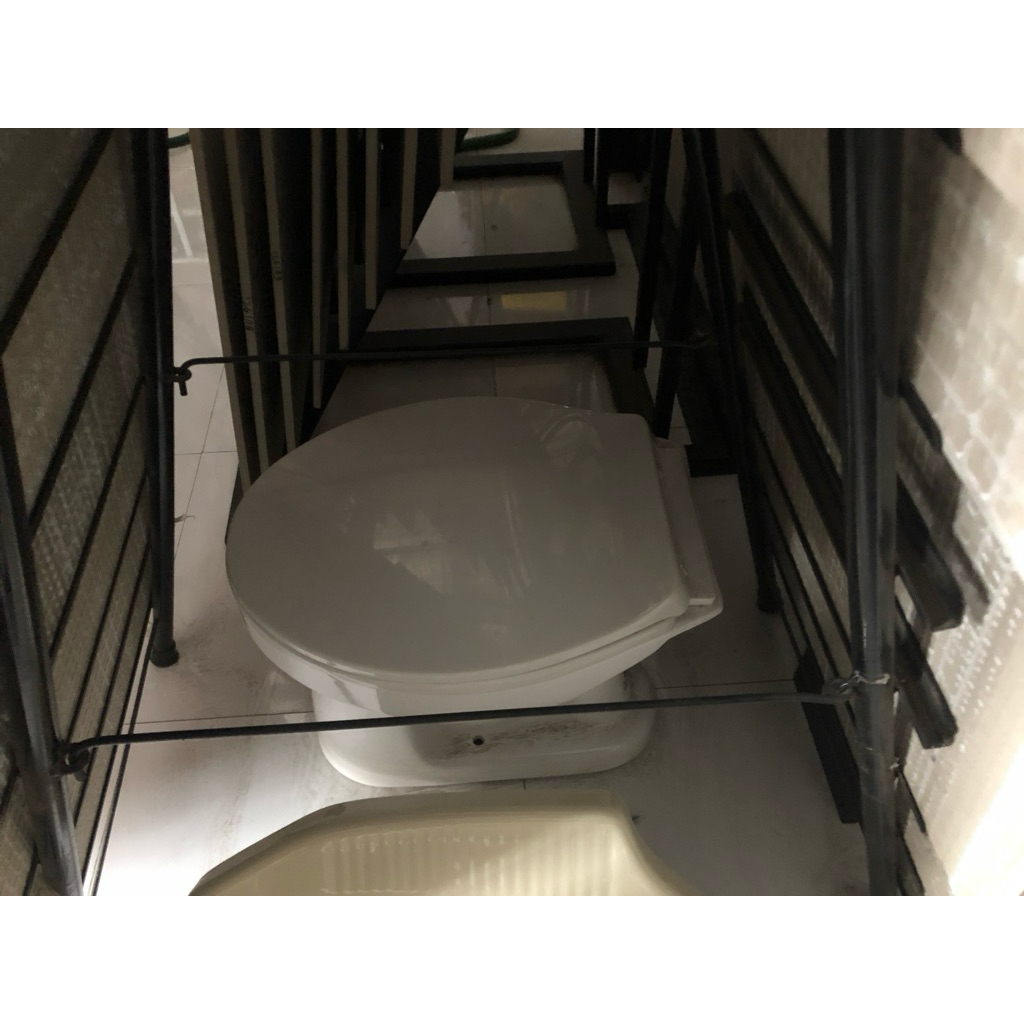 Kloset Duduk Siram Volk C509