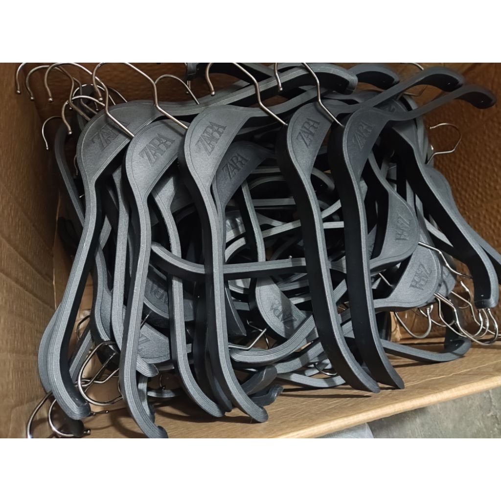 gantungan baju Hanger baju Zara Tebal 45cm