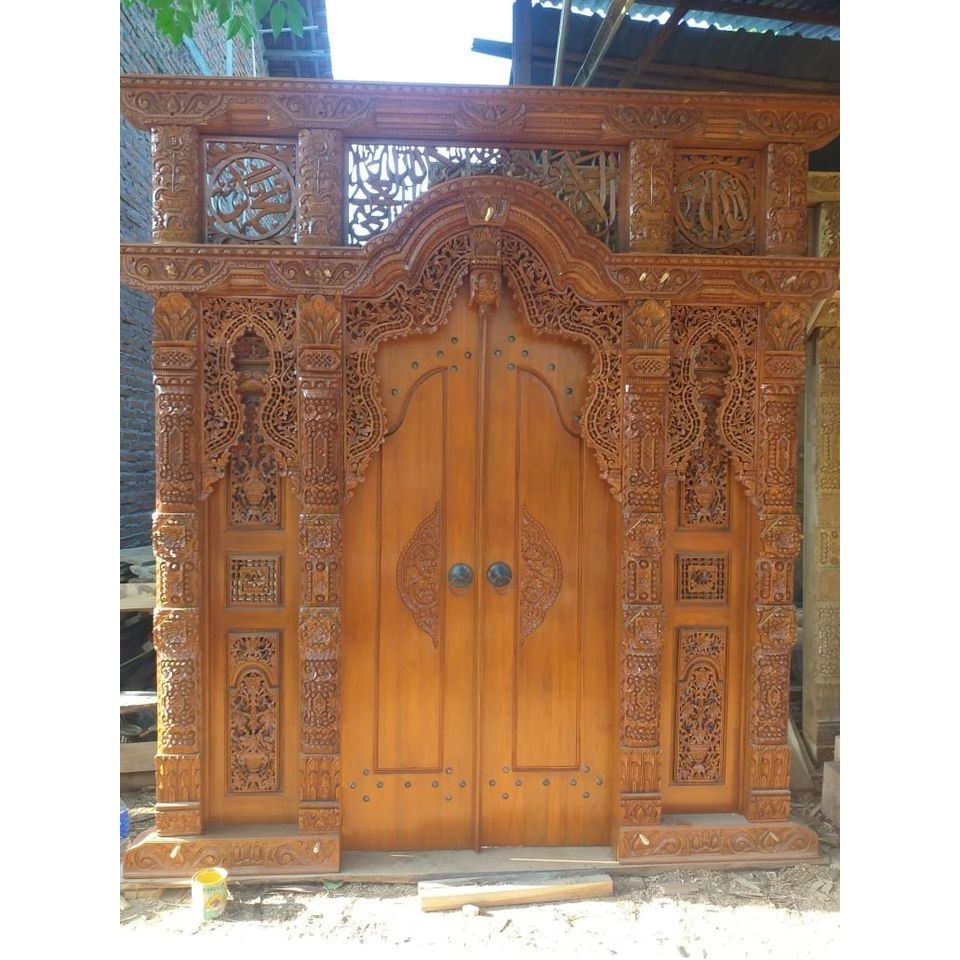 pintu gebyok model sampar putus ukuran 250 cm sudah finishing