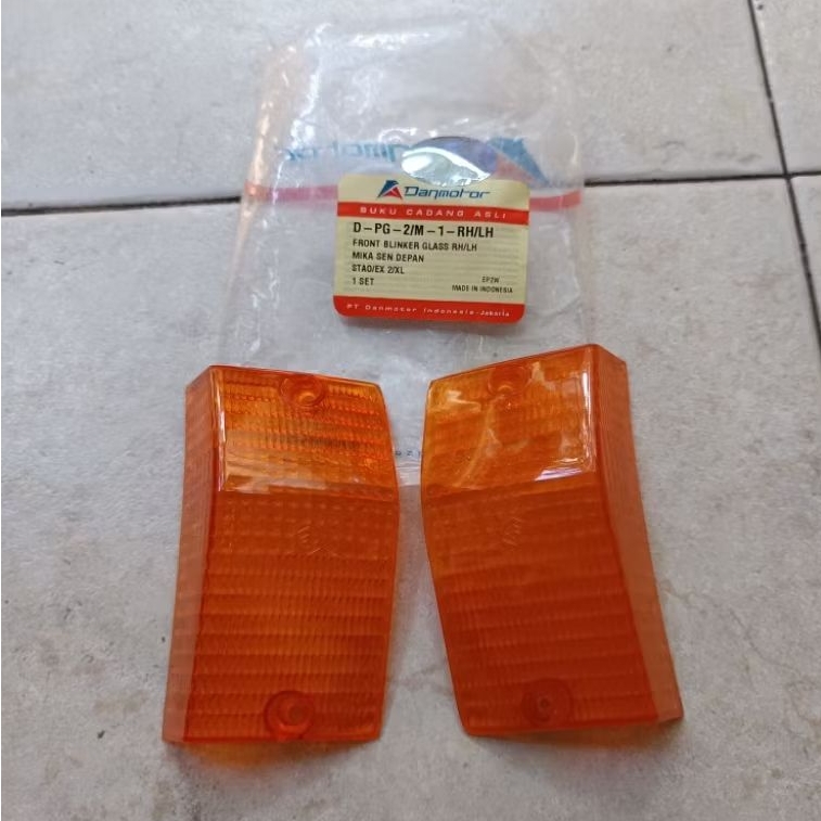 Mika sen depan danmotor vespa Excel exclusive