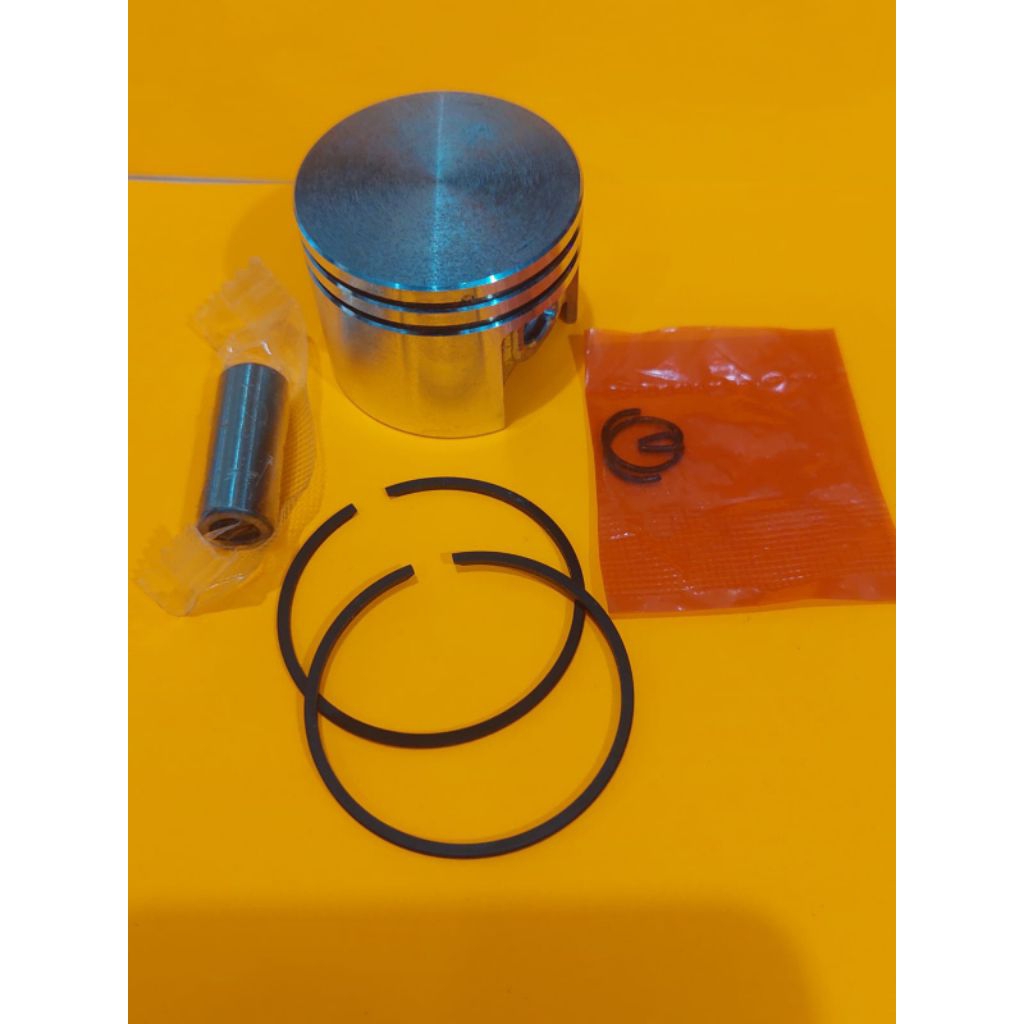 PISTON ASSY MS180 original ITALY