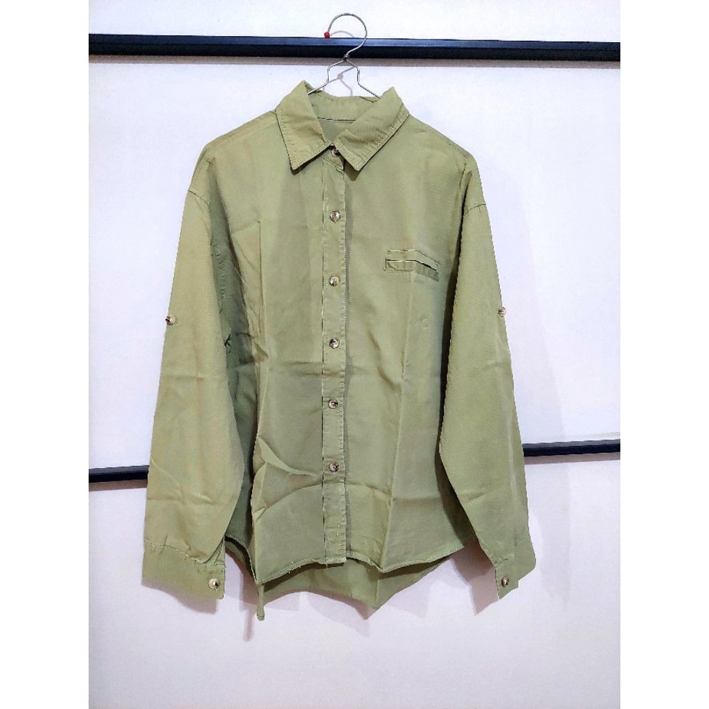 Kemeja wanita warna sage green