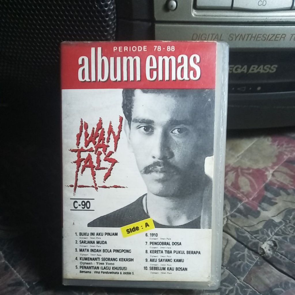 Album  emas  iwan  fals  78 88 kaset pita