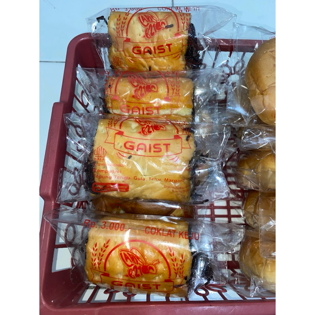 

ROTI GAIST GULUNG COKLAT KEJU