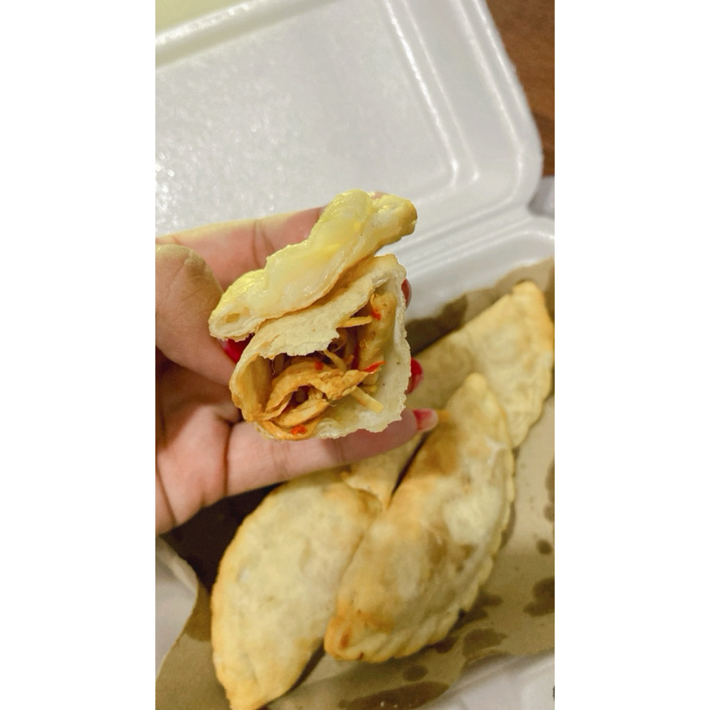 

Cireng Ayam Suwir Jumbo 1 Pack isi 4 biji