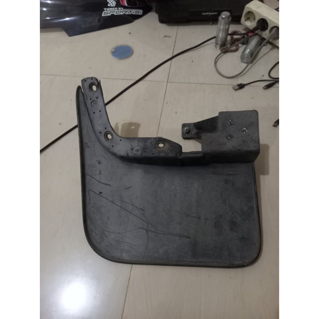 mud guard mobil nissan terrano