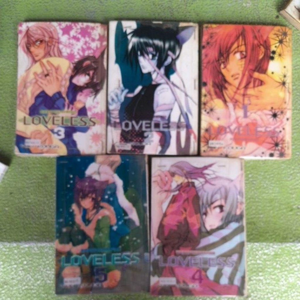 Komik Loveless 1 - 5