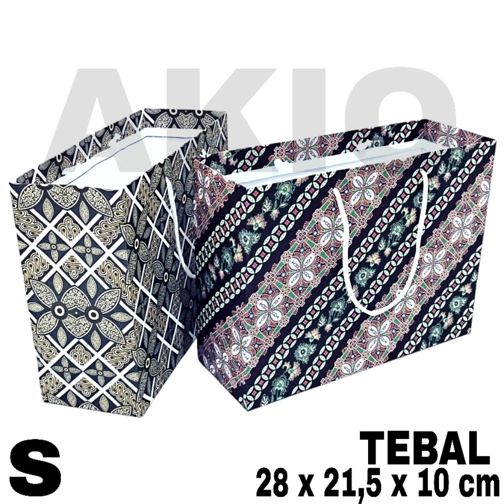 

Paper Bag Tas Kertas Miring Karakter Motif BATIK Tebal Kecil S 28 x 21,5 cm Landscape Goodie Bag Kado Ultah Ulang Tahun Lebaran Hadiah Wisuda Acara Aesthetic