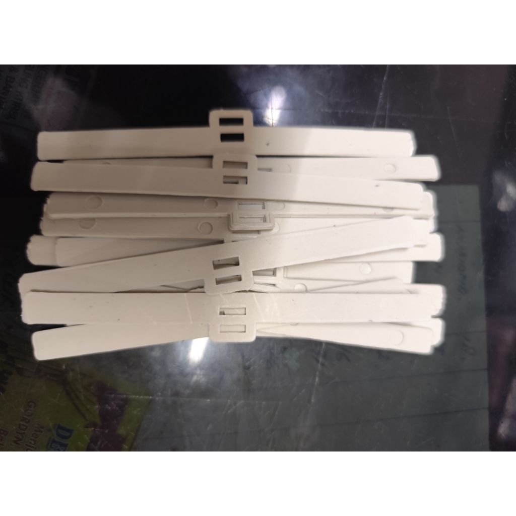 Gantungan kain vertical blind/slat holder