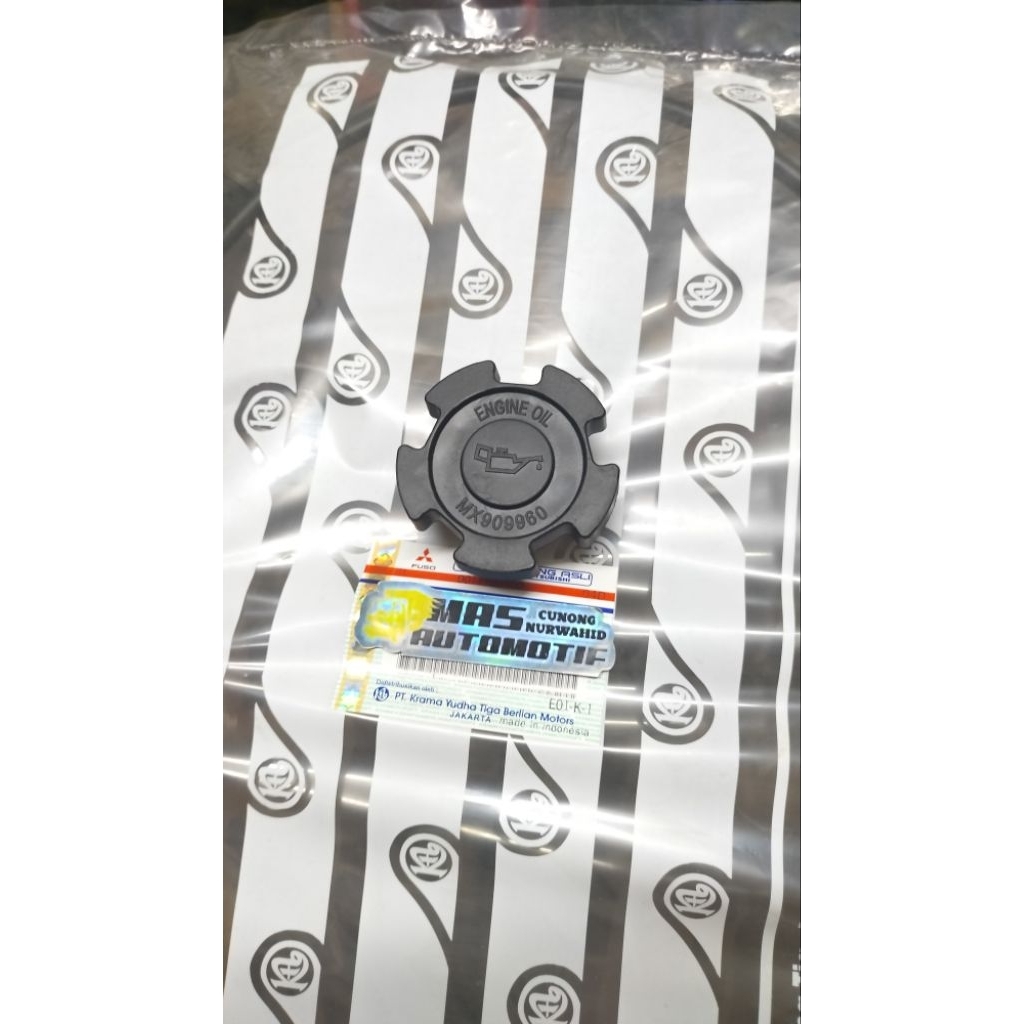 Tutup oli mesin Canter EURO 4 original Mutsubhisi