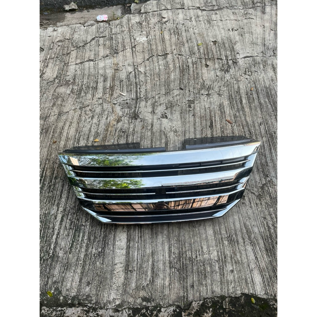 GRILL NISSAN SERENA C26 AUTECH 2014 2015 ORIGINAL