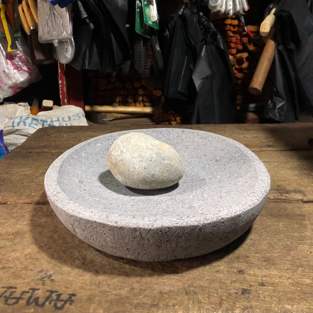 COBEK BATU ASLI/BATU GILING BATU ASLI 34 CM BATU PADANG PASAMAN 100% BATU ASLI GERINDA